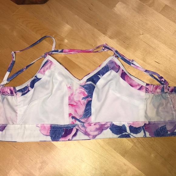 Sabo Skirt Floral Crop Top - Picture 4 of 5